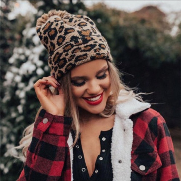Leopard print beanie hat - Picture 1 of 7
